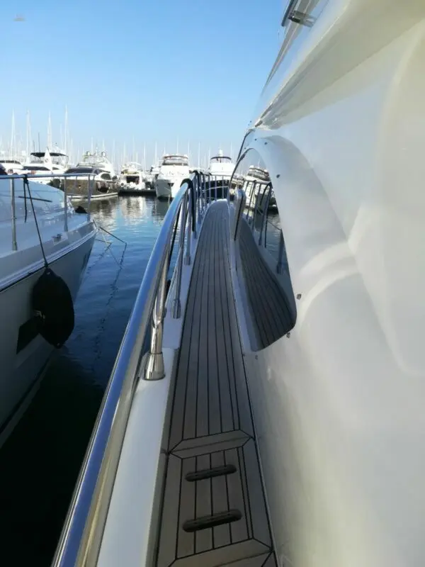 yachts-82874-3-32MM--600x800.webp