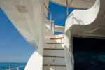 yachts-82879-04_78_Stairs_to_Flybridge.webp