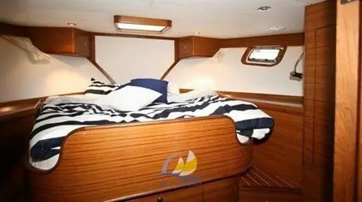 yachts-84400-9f169cd9-9dd2-4413-a21c-f7c5d5613906-512.webp