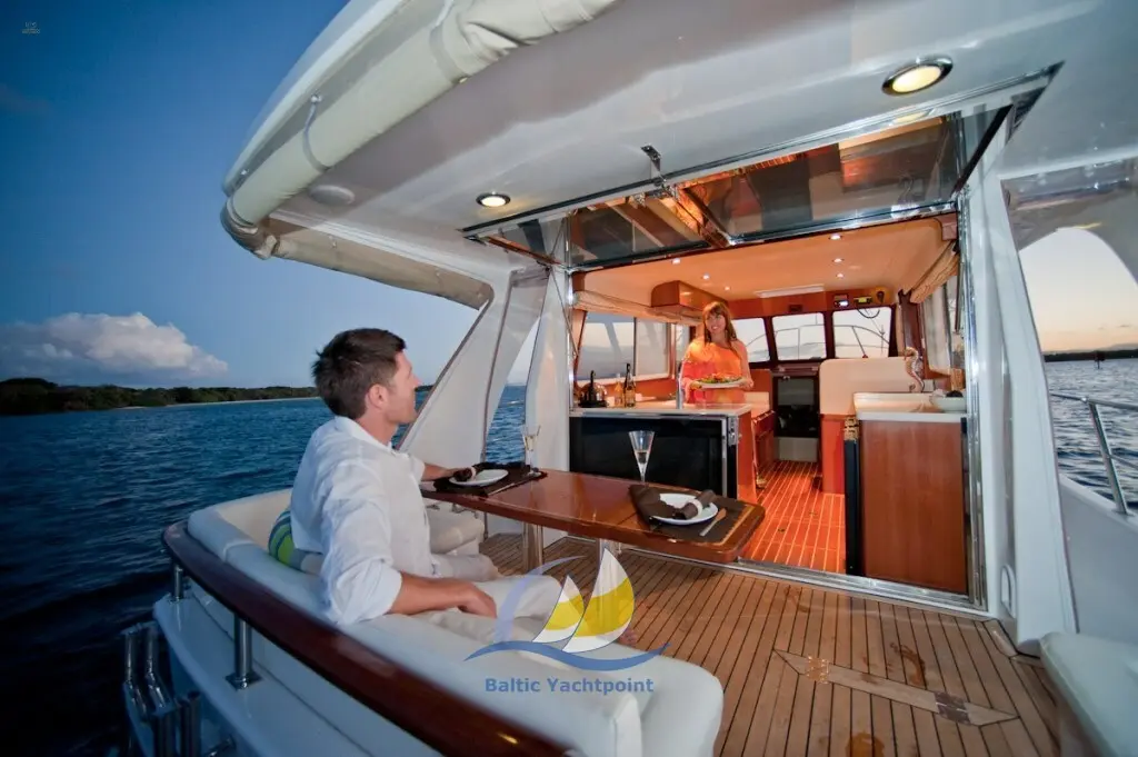 yachts-84417-124a5086-39a5-41df-b2f3-7729a1d2072e-2048.webp