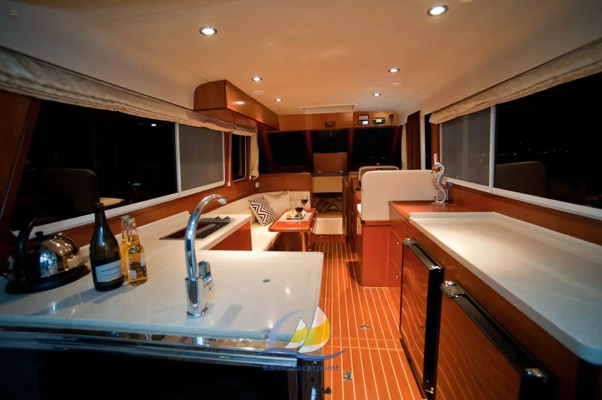 yachts-84417-c8e28aad-b811-40e8-a6ee-7c4ea0624a74-2048.webp