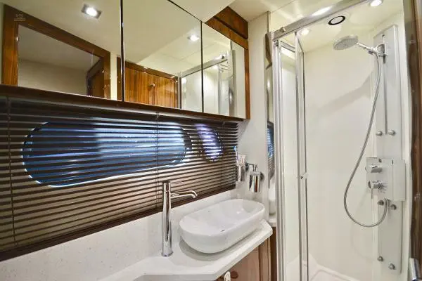 Sunseeker San Remo - En Suite