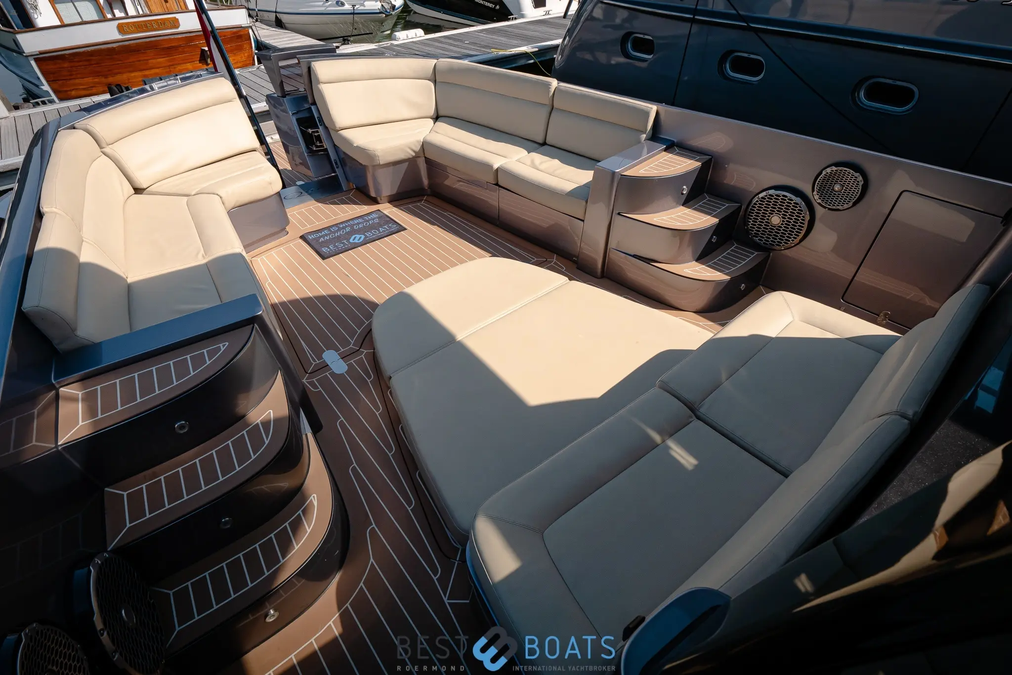 yachts-89965-209056_10.webp