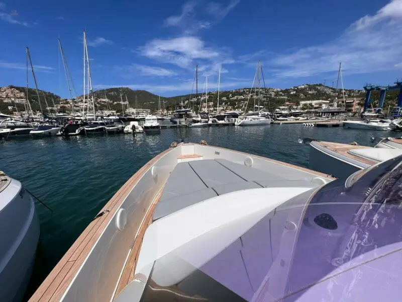 yachts-91308-M-221011MM01_1.webp