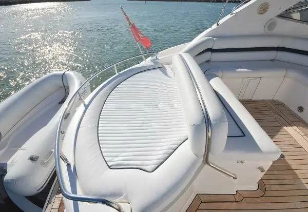 Sunseeker Portofino 46 - Cockpit