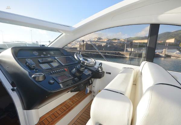 Sunseeker Portofino 48