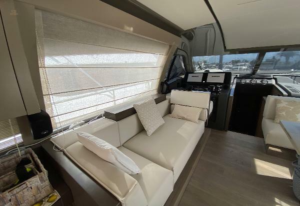 Ferretti Yachts 550 - Saloon