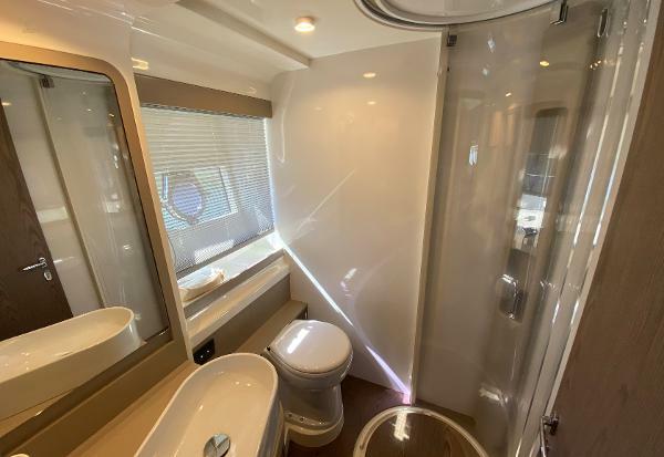 Ferretti Yachts 550 - VIP Cabin En Suite