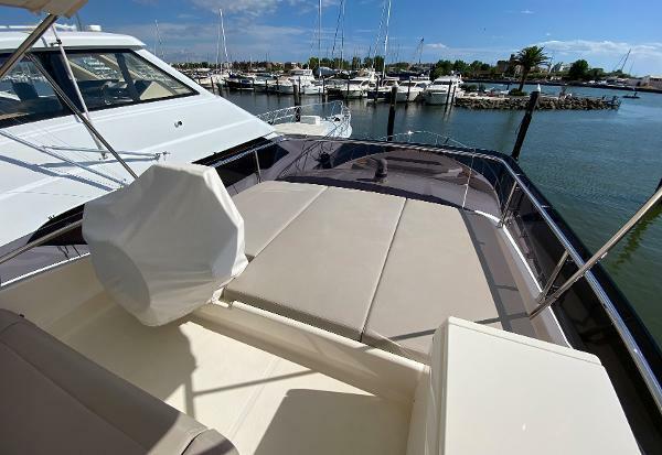 Ferretti Yachts 550 - Flybridge