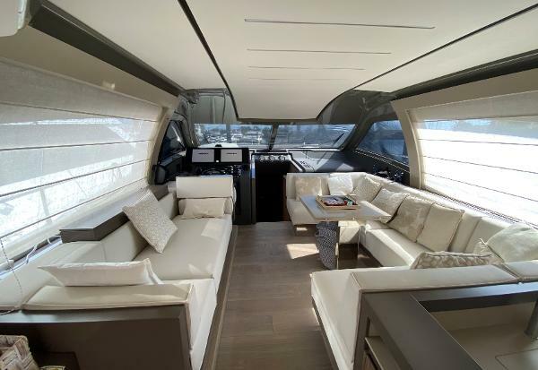 Ferretti Yachts 550 - Saloon