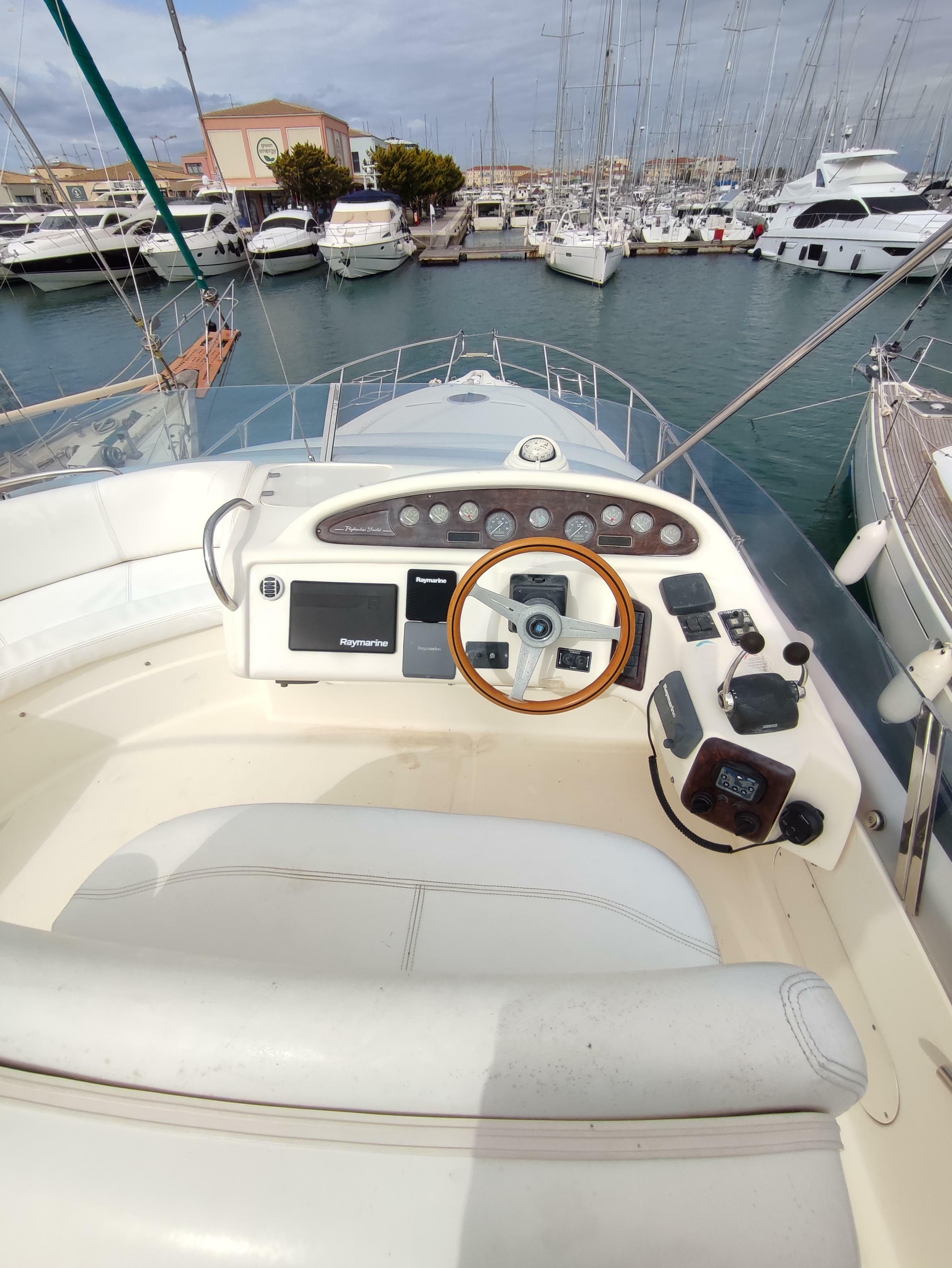 yachts-98118-377797_7.jpg