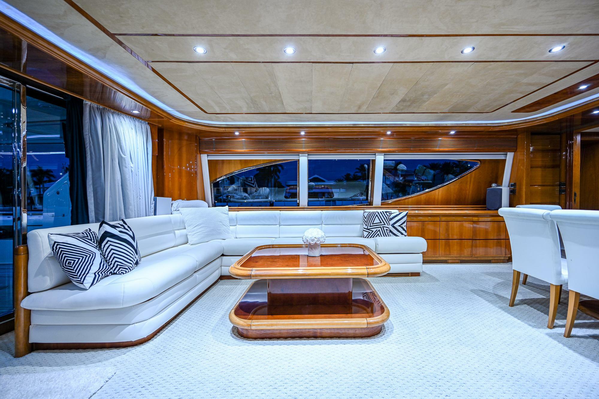 yachts-98392-378960_17.jpg