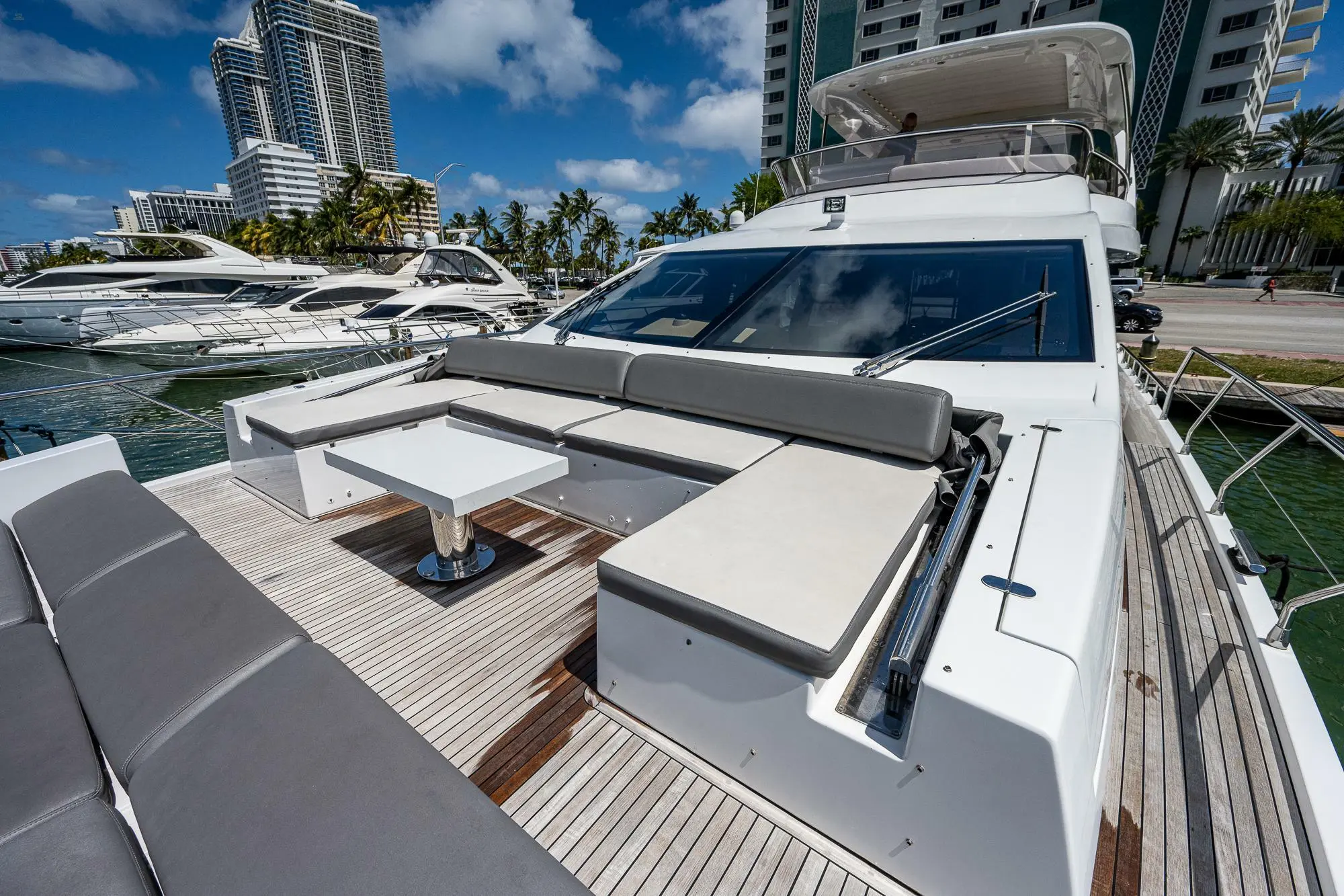 yachts-99548-381650_9.webp