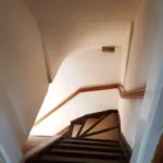 Treppe zum Obergeschoss