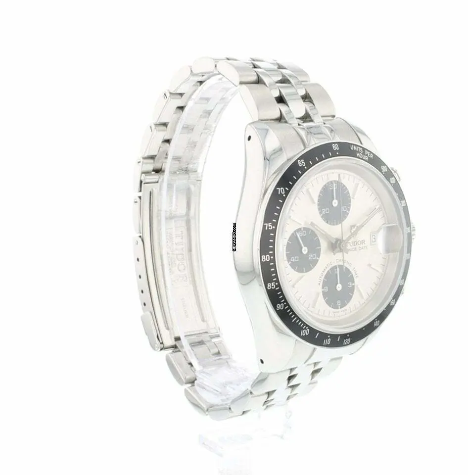 watches-324542-27934732-celasjv6028z49gqsn0eskgj-ExtraLarge.webp