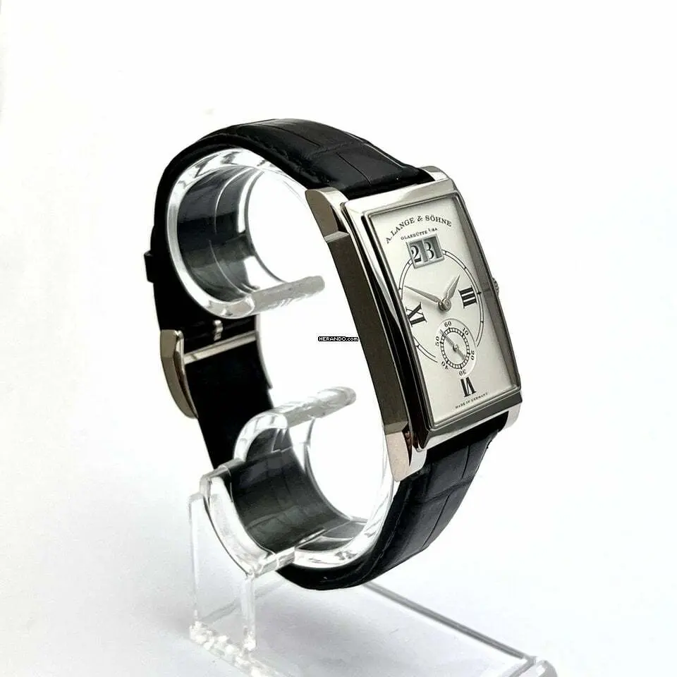 watches-325401-28037521-dm5iykyd6mu06yh5h42vb8xb-ExtraLarge.webp