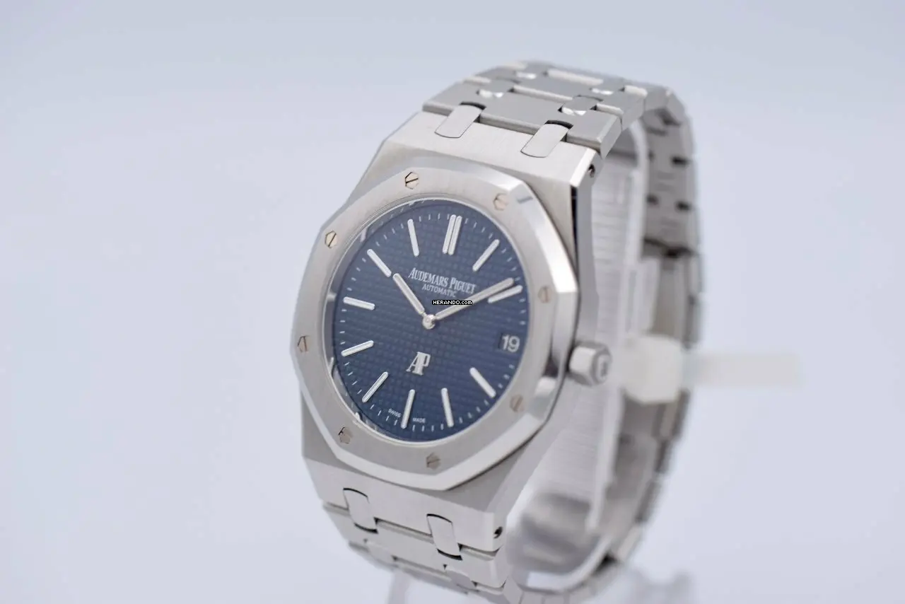 watches-326111-28123207-vikalut0xo20p3ec6dq14yal-ExtraLarge.webp