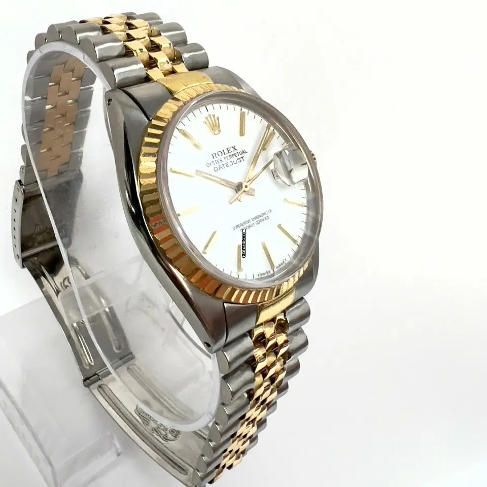 watches-330098-28627118-sfrkvr7o44xxrglavx078tdk-ExtraLarge.webp