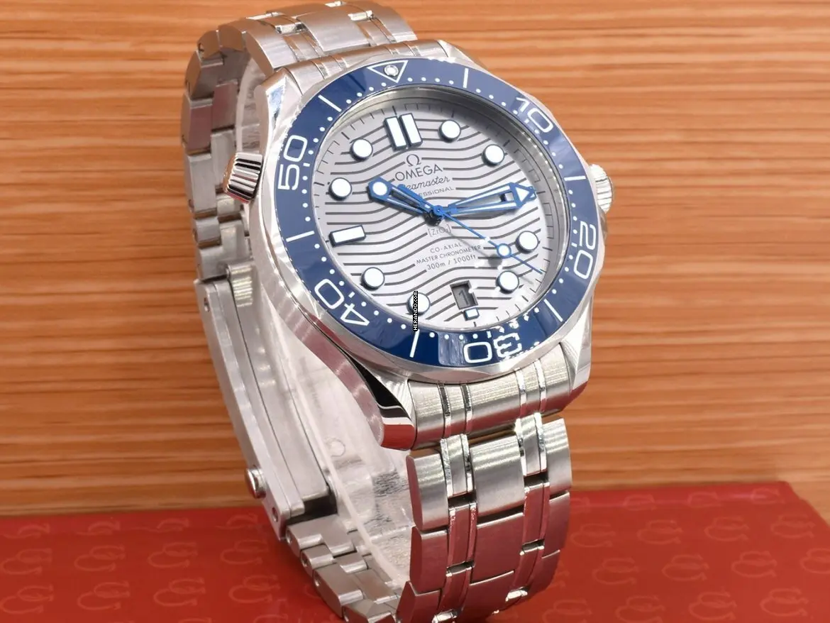 watches-331352-28719921-83muedc88n4j93omid1xwcwa-ExtraLarge.webp