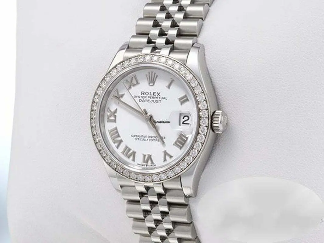 watches-332496-28832236-6s18k5z4tooud1fm8r741pr7-ExtraLarge.webp