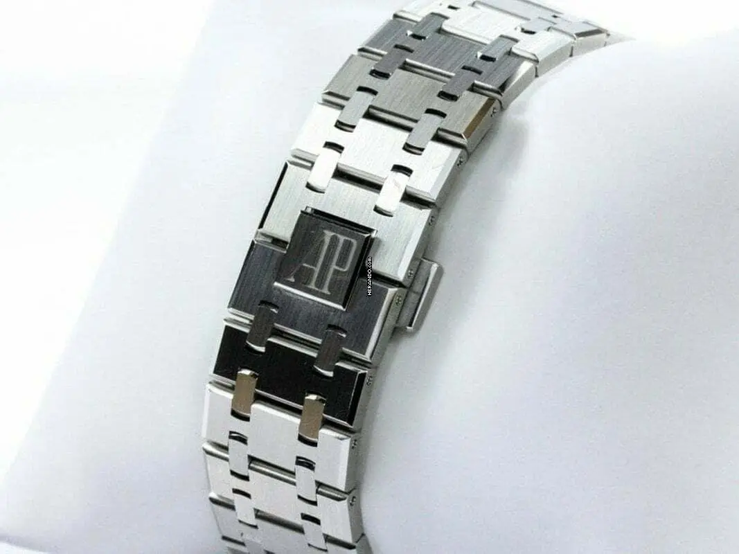 watches-332707-28878197-9b7lekqcqj2yputdnp83012z-ExtraLarge.webp