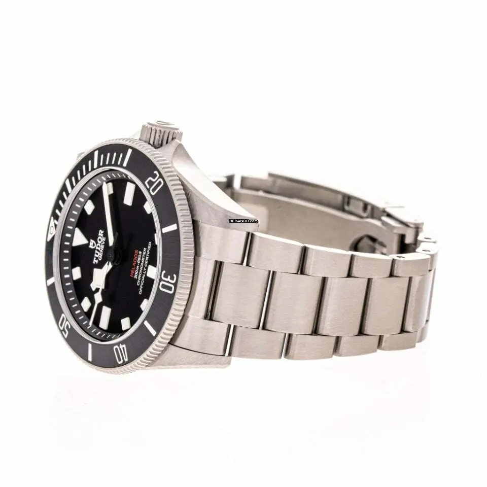 watches-333190-28937185-rmbk81tzwa1l9thn7570o1bh-ExtraLarge.webp