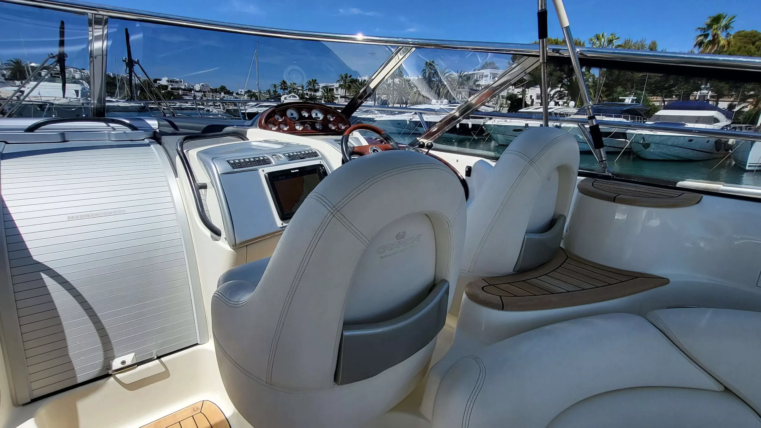 yachts-101662-387248_10.webp