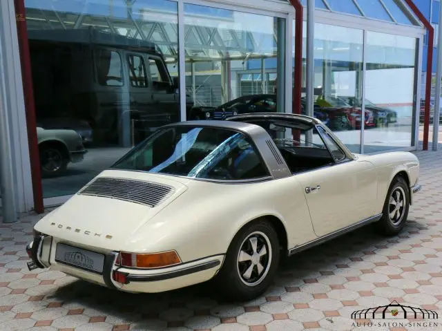 cars-27677-9062409_porsche_911_e_targa_2_2_MIK_02.webp