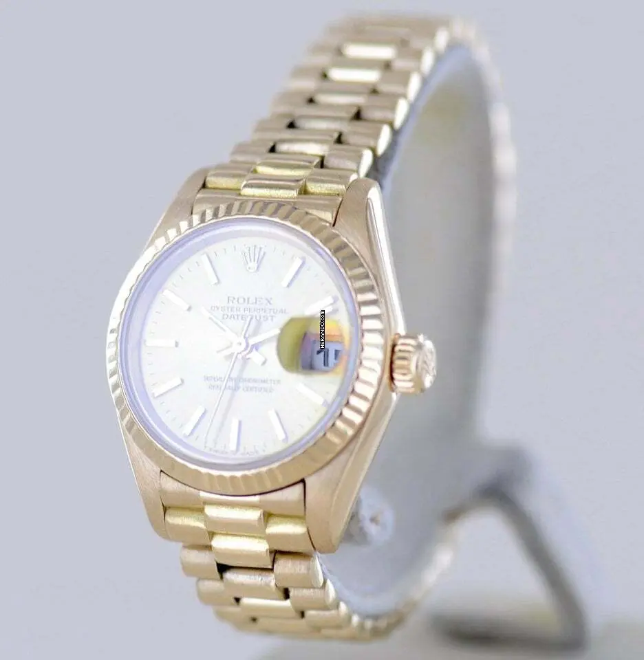 watches-334757-29102356-xx3c8ntaljsf2gruk6a98bd8-ExtraLarge.webp