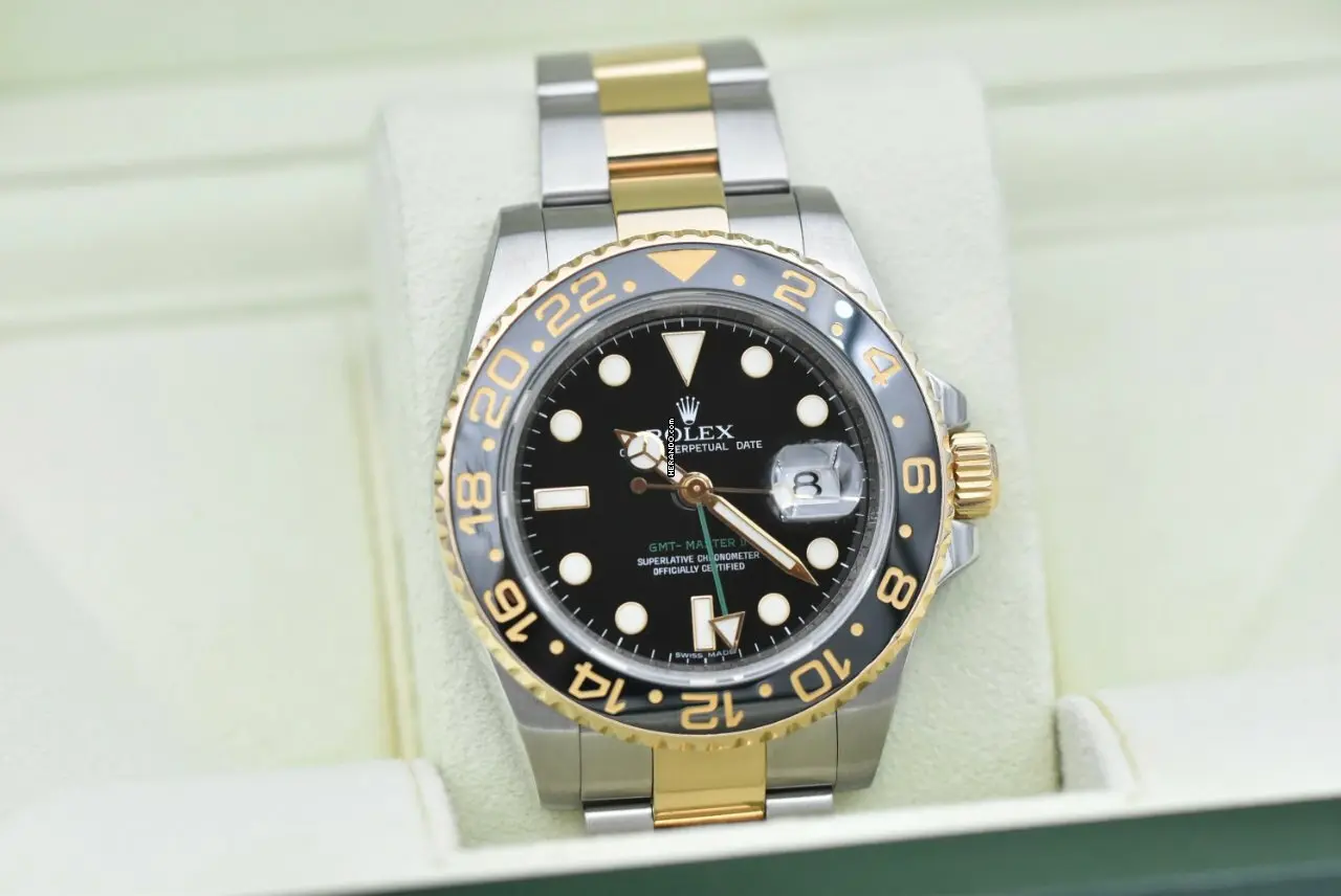 watches-337653-29441890-u9xqx1z8tpan38is550sd7b7-ExtraLarge.webp