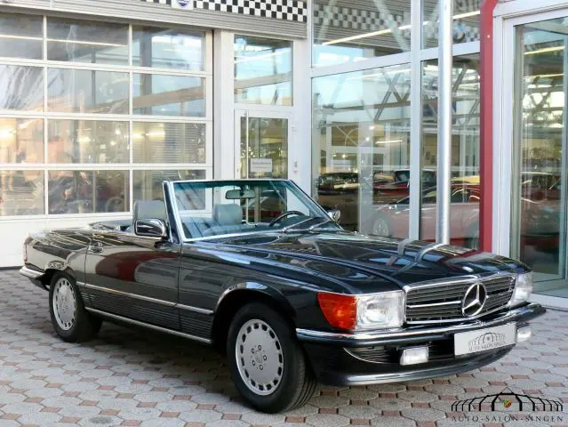 cars-13035-9061717_mercedes_benz_560_sl_MIK_05.webp