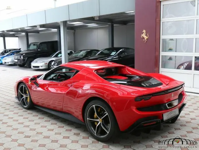 cars-28088-9062473_ferrari_296_gtb_MIK_05.webp