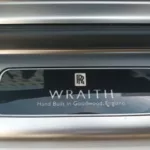 cars-28096-Black_Badge_Wraith_15.webp