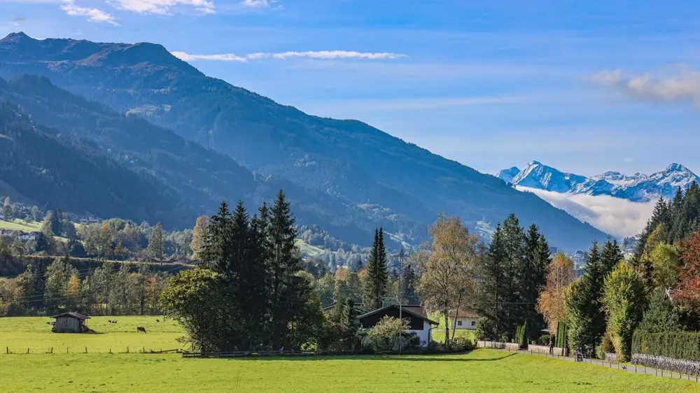 KITZIMMO-Baugrundstück in Toplage in Aurach bei Kitzbühel.