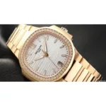 watches-242465-patek-philippe-new-nautilus-ladies-7118-1200r-001-retail-hk-1.webp