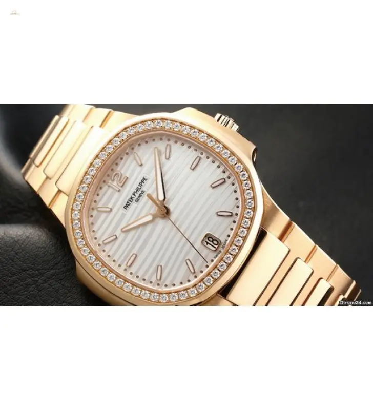 watches-242465-patek-philippe-new-nautilus-ladies-7118-1200r-001-retail-hk-1.webp