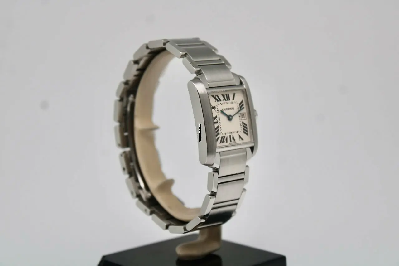 watches-339641-29631187-3l3t0sddvdb8220s81beuv5w-ExtraLarge.webp