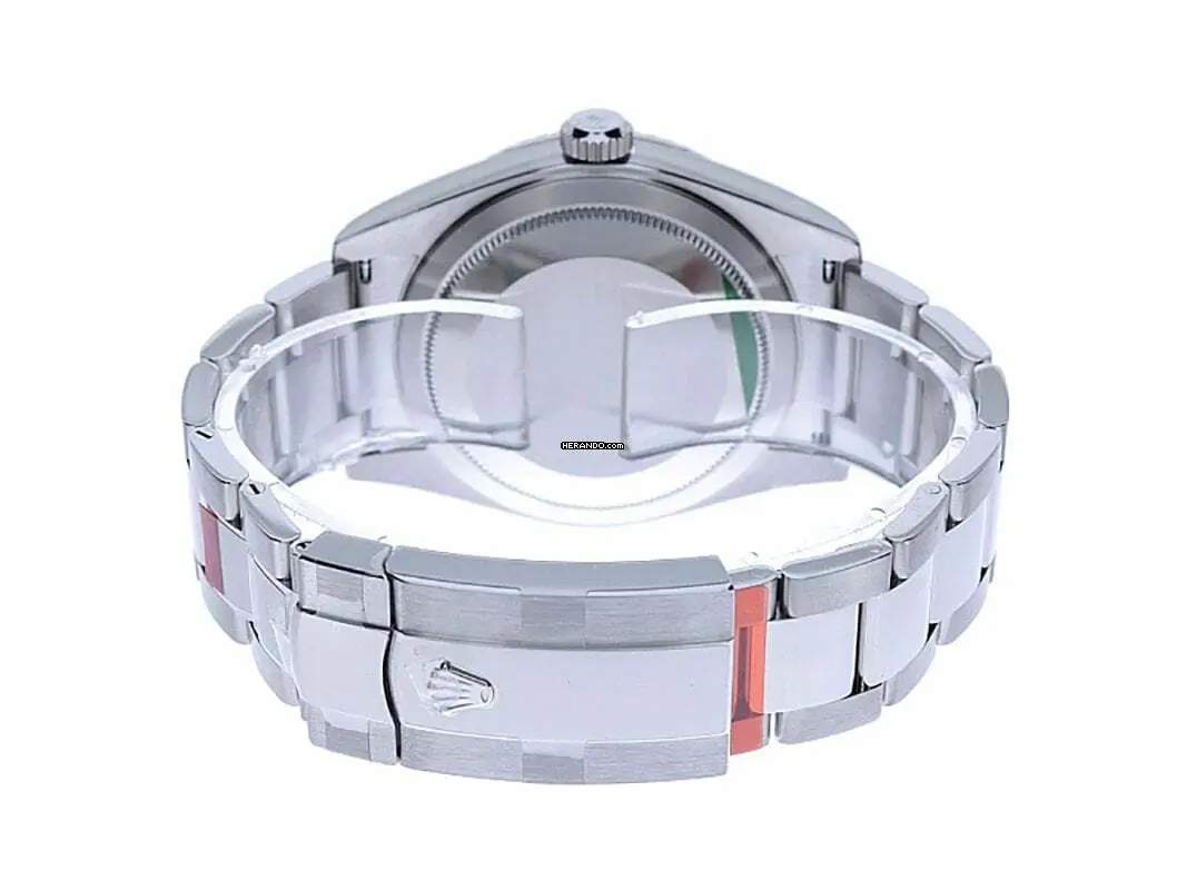 watches-339812-29625983-mx2utthurjia8us822n55ngt-ExtraLarge.webp