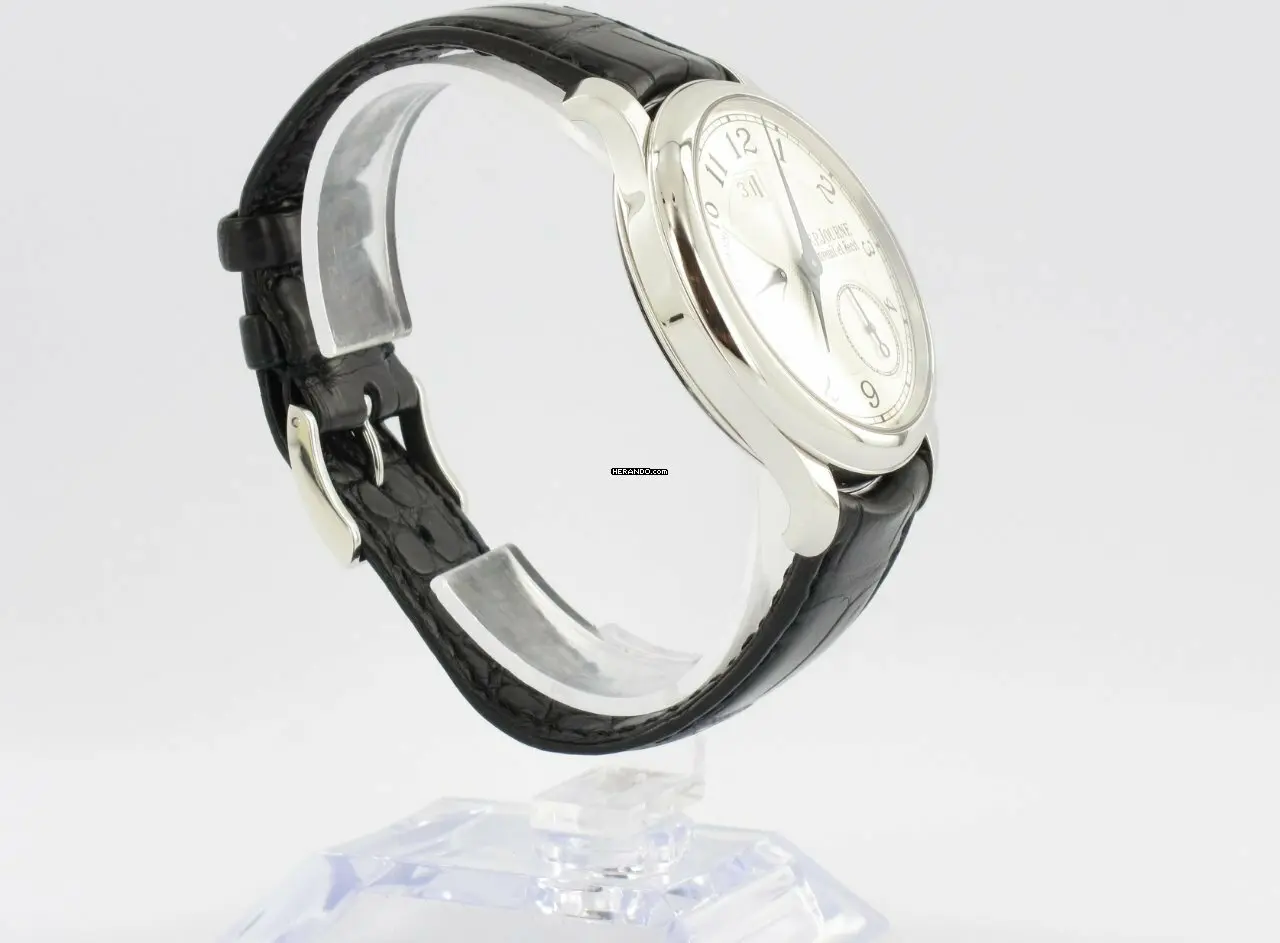 watches-341457-29759982-cw4yco6ak2ah6nz3w94qklwd-ExtraLarge.webp