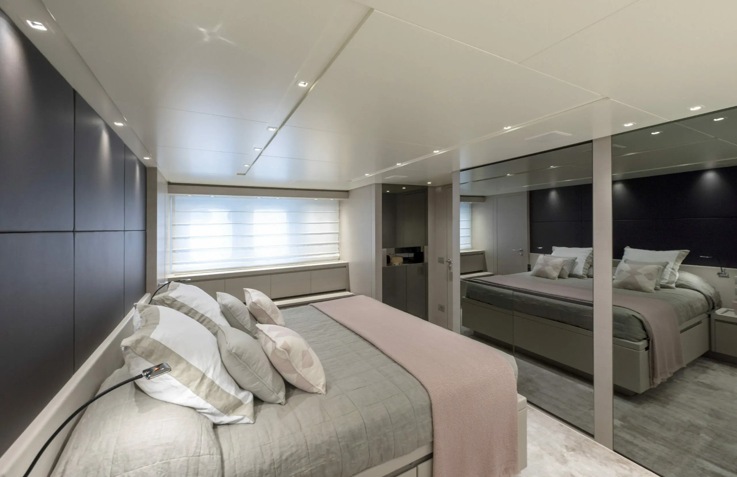 Sanlorenzo-SL86-676-motor-yacht-for-sale-interior-image-Lengers-Yachts-8-scaled.jpg