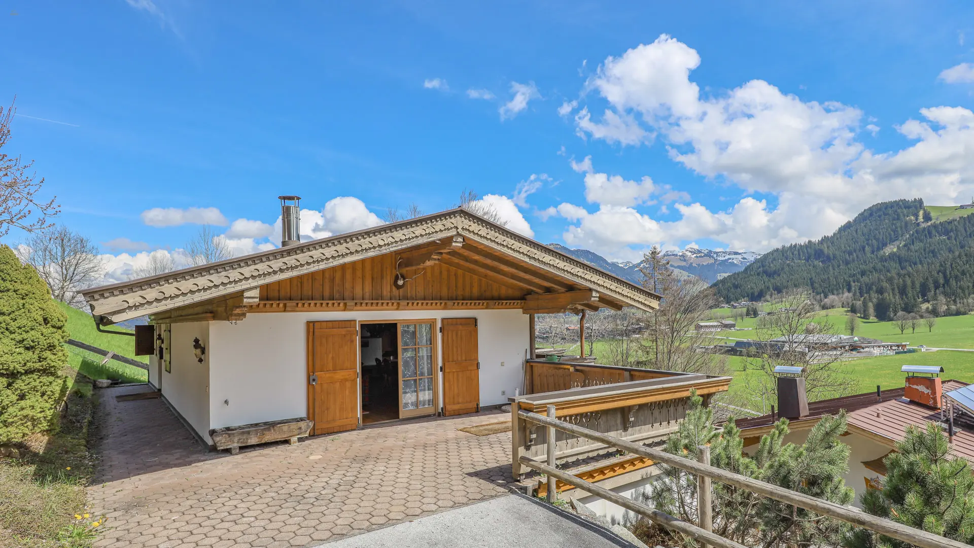 KITZIMMO-Einfamilienhaus in traumhafter Aussichtslage in Reith bei KitzbÃ¼hel kaufen.