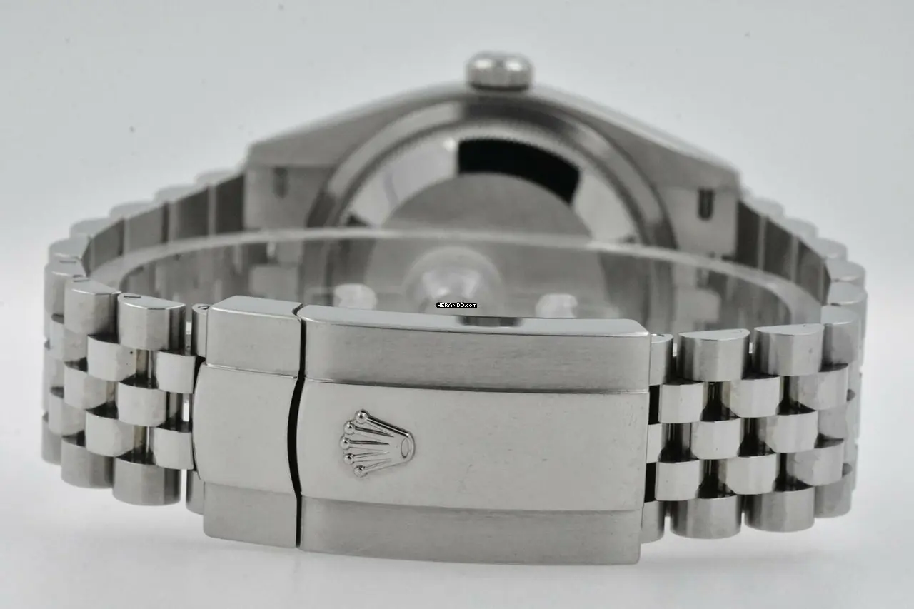 watches-343172-29921078-r4lt7ufy2v5wfg25cuht38bo-ExtraLarge.webp