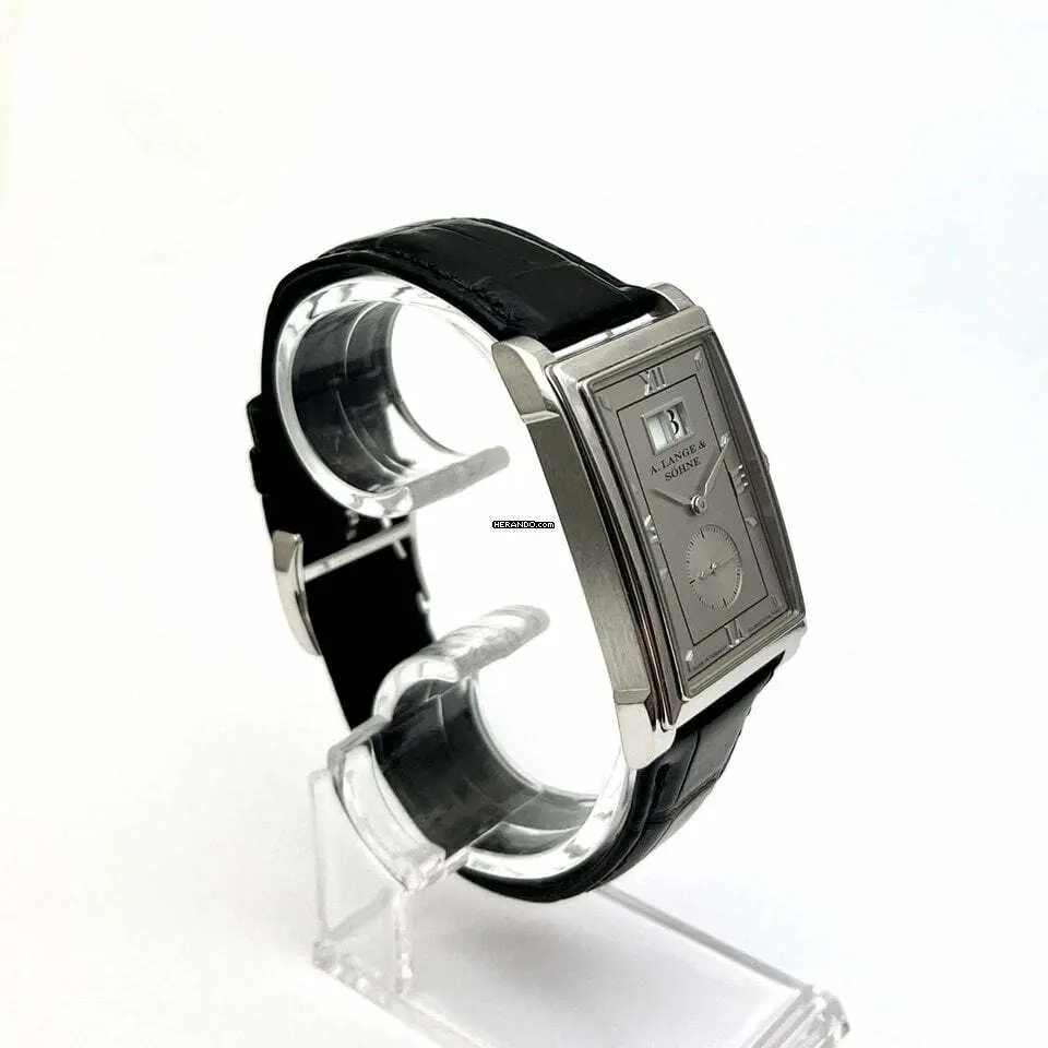 watches-343304-29936841-avk2ln5jnfsxspka6ku18fel-ExtraLarge.webp