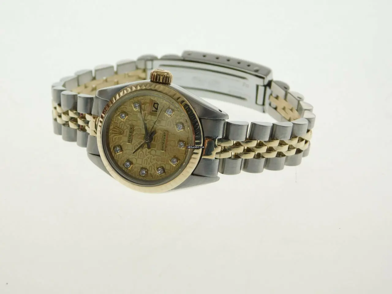 watches-344604-30110225-91tcztx092xfncx3db132sw5-ExtraLarge.webp