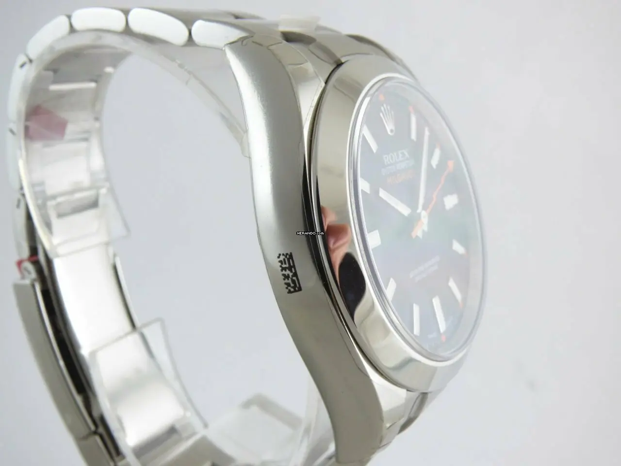 watches-345030-30173100-srnc289ikzpoqj81lk3yxa2l-ExtraLarge.webp