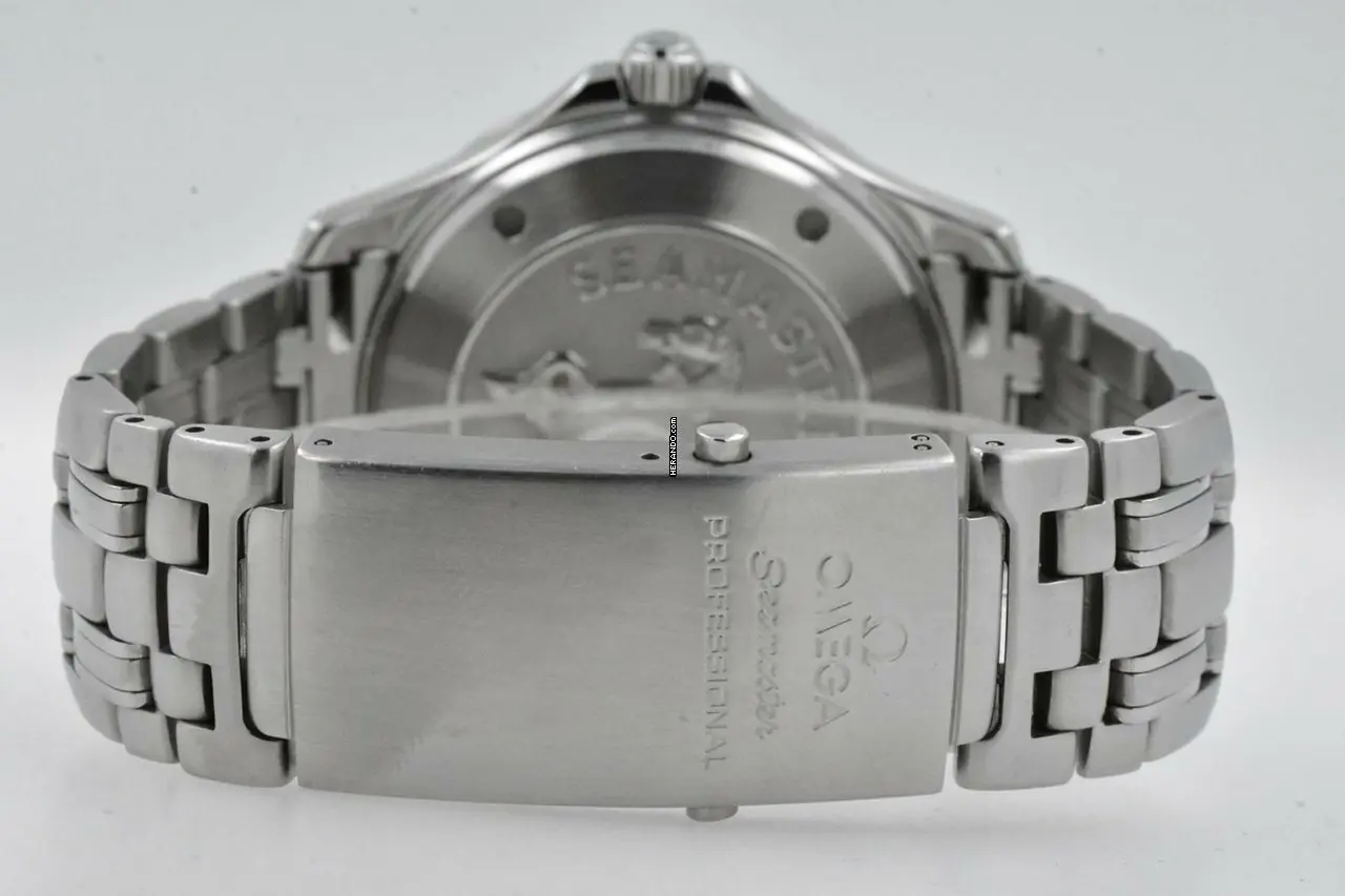 watches-345217-30199786-ap04utbr2334enb5lki4ge3k-ExtraLarge.webp