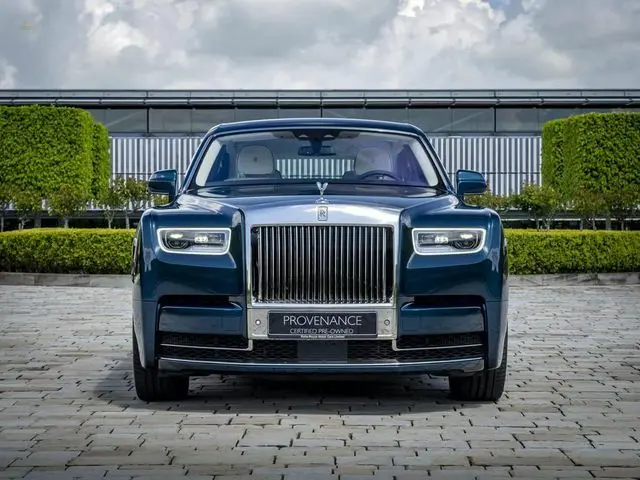 cars-28657-Phantom_15.webp