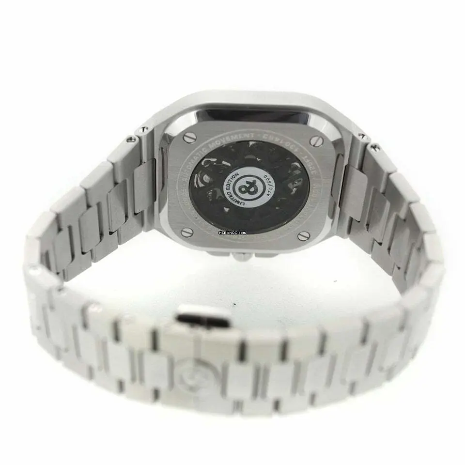 watches-345436-30182908-w5ralmr5i43g2y60undq6o8l-ExtraLarge.webp