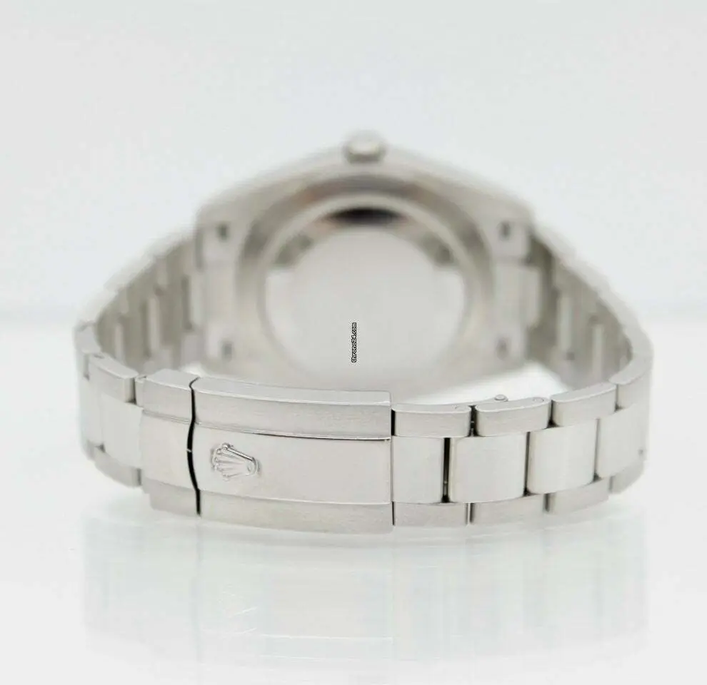 watches-345956-30251040-xj7cshh066f8zwhgt6nwt18h-ExtraLarge.webp