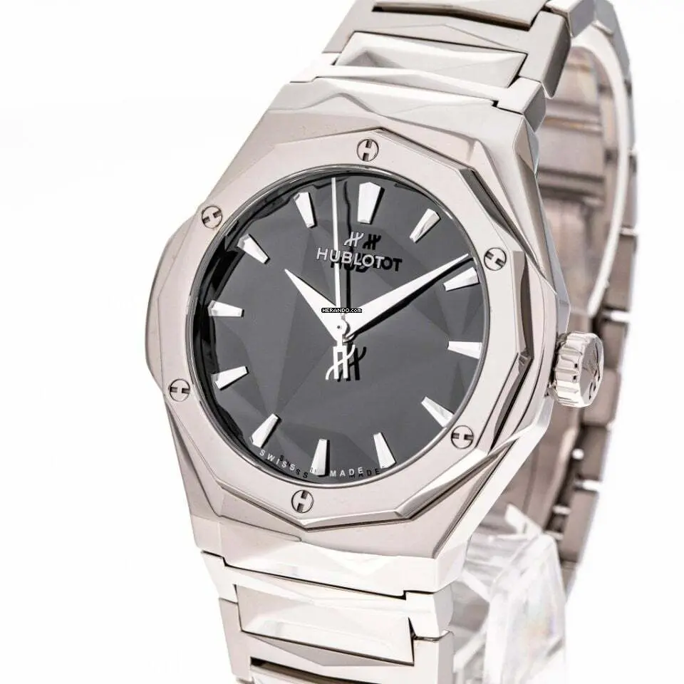 watches-346283-30281795-96xb6v0qb1wf1knbj7h7kfup-ExtraLarge.webp